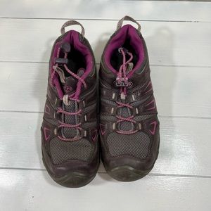 Keen kids waterproof hiking shoes size US 3